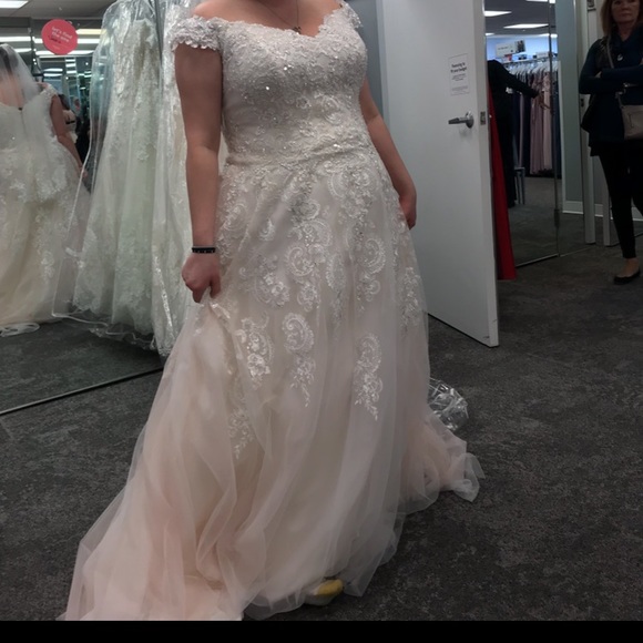 Wedding Dress - NEVER USED/WORN/ALTERED - Picture 2 of 3